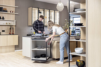 Opens up completely new design concepts and ways of using storage space: FurnSpin from the SpinLines product family moves entire pieces of furniture with an elegant turn. Photo: Hettich