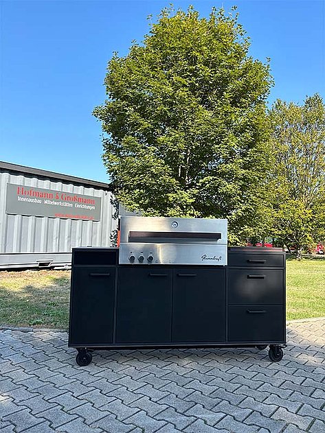 Grillstation mit Cadro und AvanTech YOU