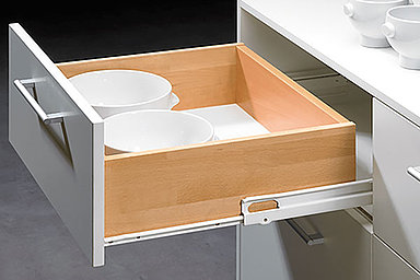 [Translate to en-xx:] Ball bearing runners in furniture